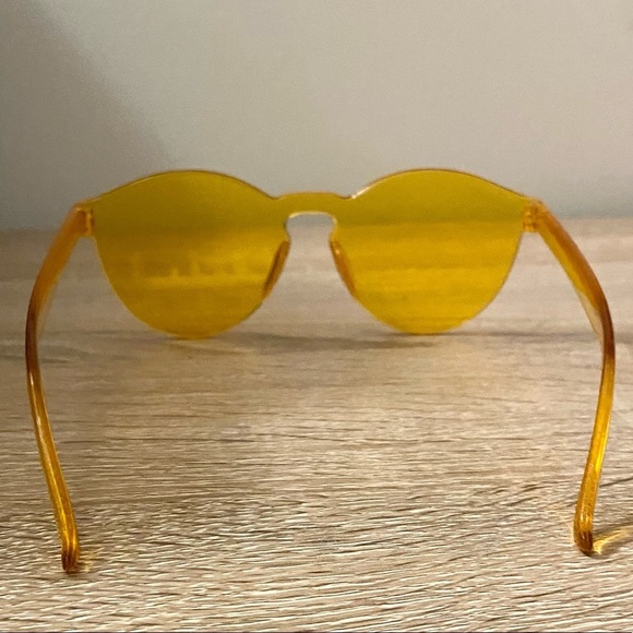 Rimless Round Sunglasses - Picture 4 of 5